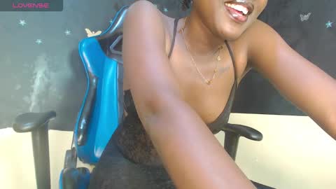 Snapshot of naughty_kitty021 chatting on November 1, 2025, 3:58 pm naomi online show from November 1, 2025, 3:58 pm