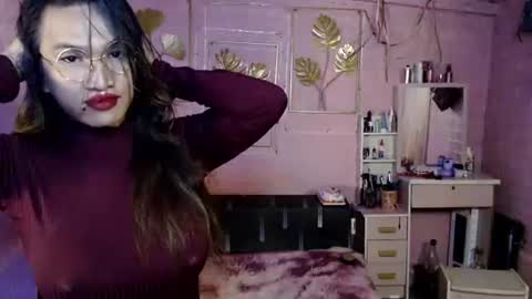 naughty_lorien143 online show from March 25, 2026, 10:21 am