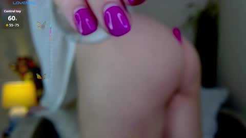 Milena  online show from March 26, 2026, 8:25 pm