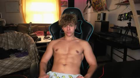 Snapshot of naughty_nik43 chatting on September 19, 2025, 9:00 am Nik online show from September 19, 2025, 9:00 am