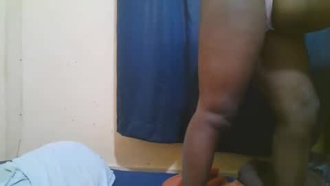 Snapshot of naughty_slender2 chatting on April 20, 2026, 6:27 am jn online show from April 20, 2026, 6:27 am