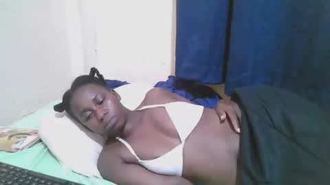 Snapshot of naughty_slender2 chatting on April 27, 2026, 3:15 am jn online show from April 27, 2026, 3:15 am