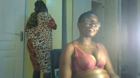 Snapshot of naughty_sluttygal chatting on October 9, 2025, 10:35 am Lydiah online show from October 9, 2025, 10:35 am