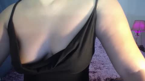 May online show from March 22, 2026, 6:55 pm