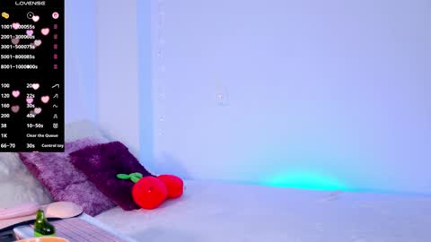 Snapshot of naughtybunnyy_1 chatting on June 4, 2026, 12:49 am online show from June 4, 2026, 12:49 am