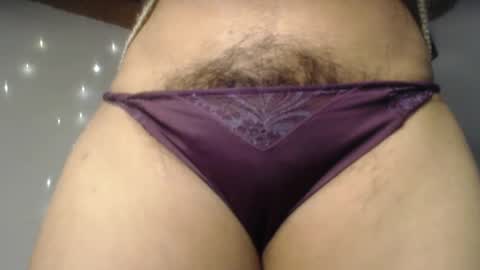 Snapshot of naughtyhotsquirt chatting on October 6, 2025, 4:15 pm Kimberly online show from October 6, 2025, 4:15 pm