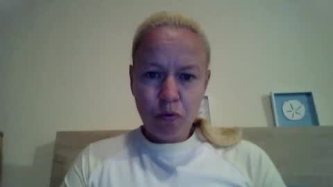 Snapshot of naughtyjennyblondeuk chatting on April 18, 2026, 7:07 pm naughtyjennyblondeuk online show from April 18, 2026, 7:07 pm