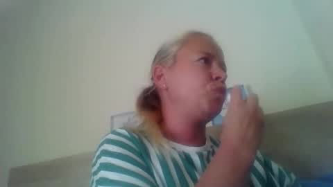 Snapshot of naughtyjennyblondeuk chatting on April 28, 2026, 4:56 pm naughtyjennyblondeuk online show from April 28, 2026, 4:56 pm