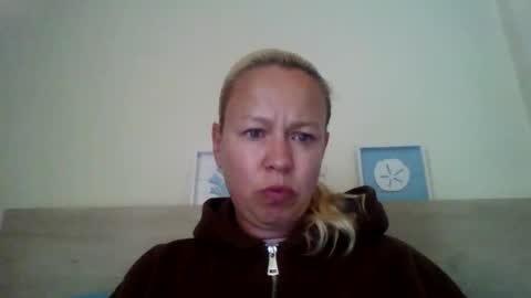 Snapshot of naughtyjennyblondeuk chatting on May 5, 2026, 5:10 pm naughtyjennyblondeuk online show from May 5, 2026, 5:10 pm