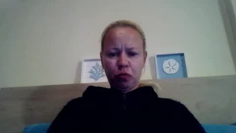 Snapshot of naughtyjennyblondeuk chatting on May 6, 2026, 9:31 pm naughtyjennyblondeuk online show from May 6, 2026, 9:31 pm