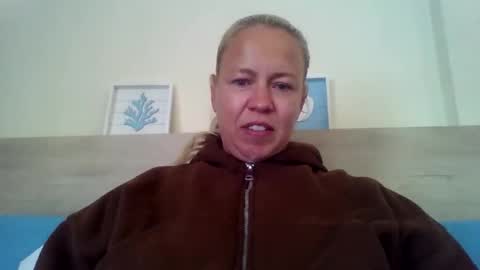 Snapshot of naughtyjennyblondeuk chatting on May 7, 2026, 4:23 pm naughtyjennyblondeuk online show from May 7, 2026, 4:23 pm