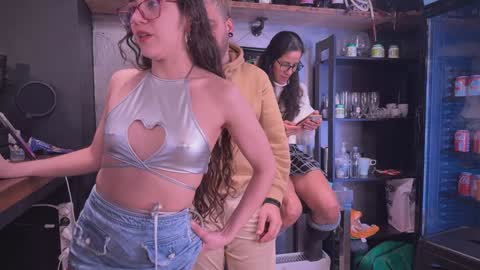 ANDREA STEPH  MIKE online show from December 29, 2024, 9:41 pm