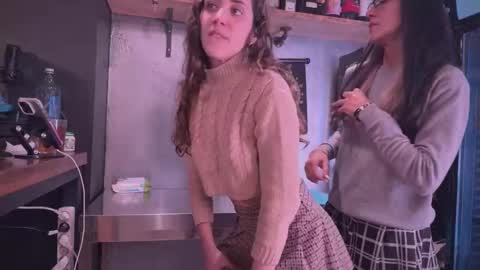 ANDREA STEPH  MIKE online show from March 2, 2025, 12:20 am