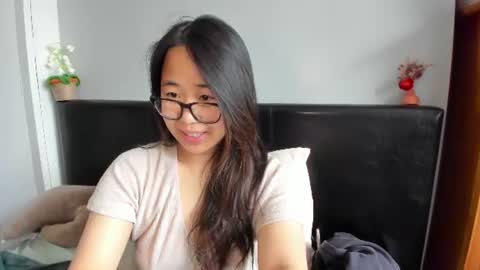 Gigi Chu  online show from June 10, 2026, 12:04 pm
