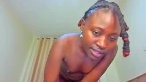 Snapshot of naughtyqueen12 chatting on October 22, 2025, 5:02 pm naughtyqueen12 online show from October 22, 2025, 5:02 pm