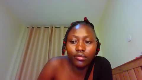 naughtyqueen12 online show from October 28, 2025, 8:18 am