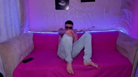 ambar jhonf and matt online show from September 28, 2025, 4:51 am