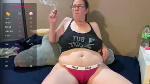Snapshot of naughtywifenxtdoor chatting on October 7, 2025, 12:19 am Naughty Wife Next Dor online show from October 7, 2025, 12:19 am