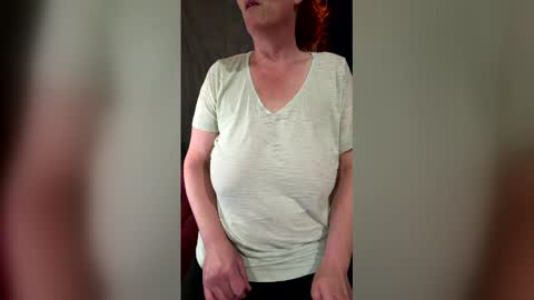 Snapshot of naughtywifenxtdoor chatting on May 11, 2026, 10:18 pm Naughty Wife Next Dor online show from May 11, 2026, 10:18 pm