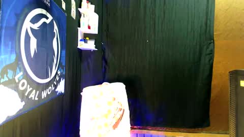 Loy online show from October 22, 2025, 5:56 pm