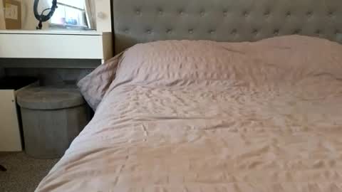 Navyrein online show from February 18, 2026, 9:27 am