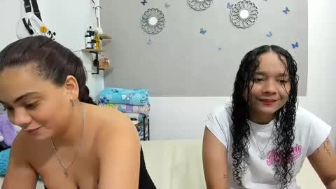 nay_and_aleja online show from September 26, 2025, 2:37 am
