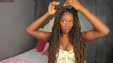 Nayah Williams  - OnlyFans  online show from December 5, 2024, 12:11 pm