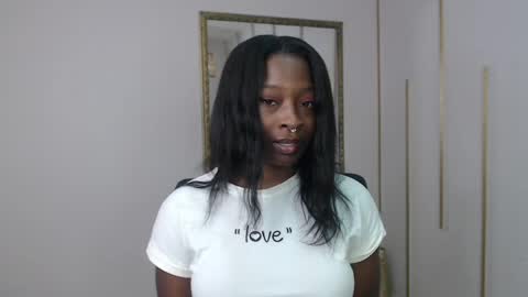Nayaris 3 online show from May 14, 2026, 2:35 pm