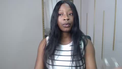 Nayaris 3 online show from May 31, 2026, 2:02 pm
