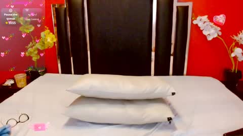 Lady Nayla online show from February 1, 2025, 11:27 pm