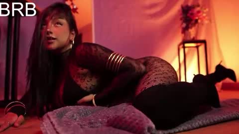 Nefertari online show from October 27, 2025, 11:25 am