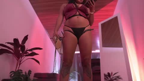 Snapshot of ne_fertari chatting on June 5, 2026, 2:56 pm Nefertari online show from June 5, 2026, 2:56 pm