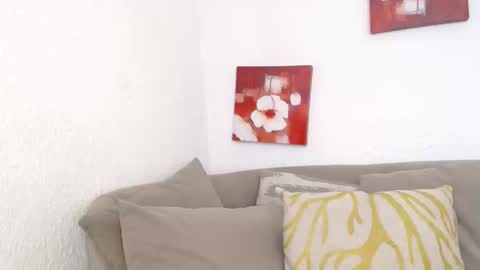 NEBULA LUX online show from December 15, 2025, 12:31 pm