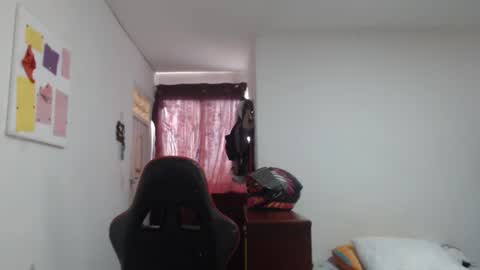 Snapshot of nebyula_star chatting on February 18, 2025, 9:09 pm Nebyula online show from February 18, 2025, 9:09 pm