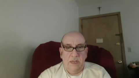 Snapshot of needlesslove chatting on May 28, 2026, 11:02 pm Tom online show from May 28, 2026, 11:02 pm