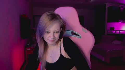 m a r i a online show from March 7, 2025, 10:21 pm