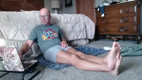 Snapshot of neighborguy4u chatting on October 10, 2025, 9:58 pm NEIGHBORGUY4U online show from October 10, 2025, 9:58 pm