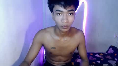 neil_asian69 online show from November 21, 2025, 1:54 pm