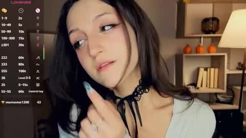 Vicky and Beatrice online show from February 18, 2026, 7:21 pm