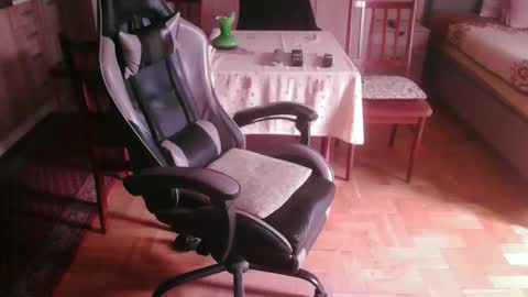 neno89654 online show from May 9, 2026, 5:12 am