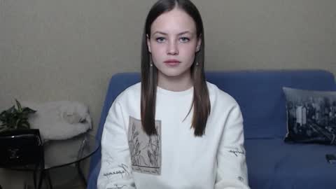 nensi_sweet online show from February 19, 2025, 6:00 pm