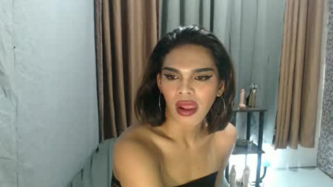 Snapshot of neomi_hardcock chatting on April 3, 2026, 9:46 pm neomi online show from April 3, 2026, 9:46 pm