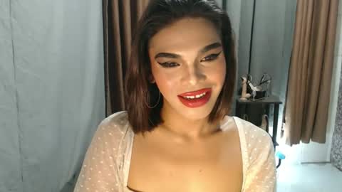 Snapshot of neomi_hardcock chatting on April 19, 2026, 4:28 pm neomi online show from April 19, 2026, 4:28 pm