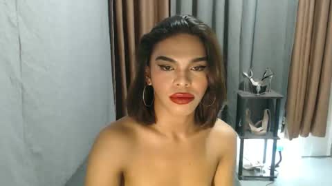 Snapshot of neomi_hardcock chatting on April 26, 2026, 7:22 pm neomi online show from April 26, 2026, 7:22 pm