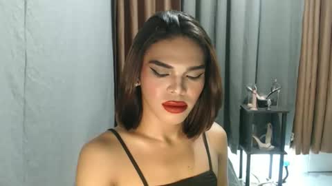 Snapshot of neomi_hardcock chatting on May 1, 2026, 5:06 pm neomi online show from May 1, 2026, 5:06 pm