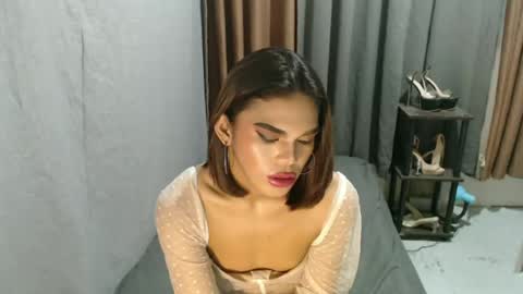 Snapshot of neomi_hardcock chatting on May 16, 2026, 5:01 pm neomi online show from May 16, 2026, 5:01 pm