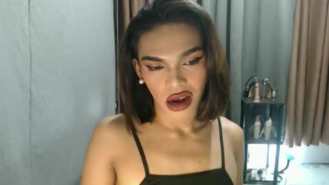 Snapshot of neomi_hardcock chatting on June 9, 2026, 5:57 pm neomi online show from June 9, 2026, 5:57 pm