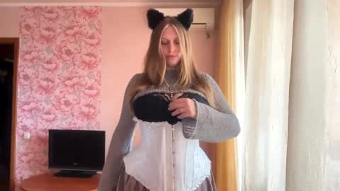 neomimaddern online show from April 18, 2026, 1:26 pm