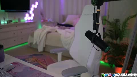 Snapshot of neomotoko chatting on November 18, 2025, 2:21 pm Sasha West online show from November 18, 2025, 2:21 pm