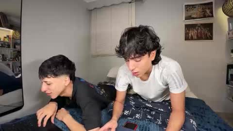 Snapshot of neoplay_ chatting on January 7, 2026, 4:04 am Neo online show from January 7, 2026, 4:04 am